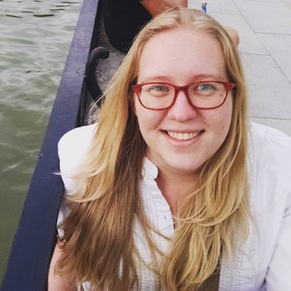 Meet your Posher, Anna - Picture 1 of 1